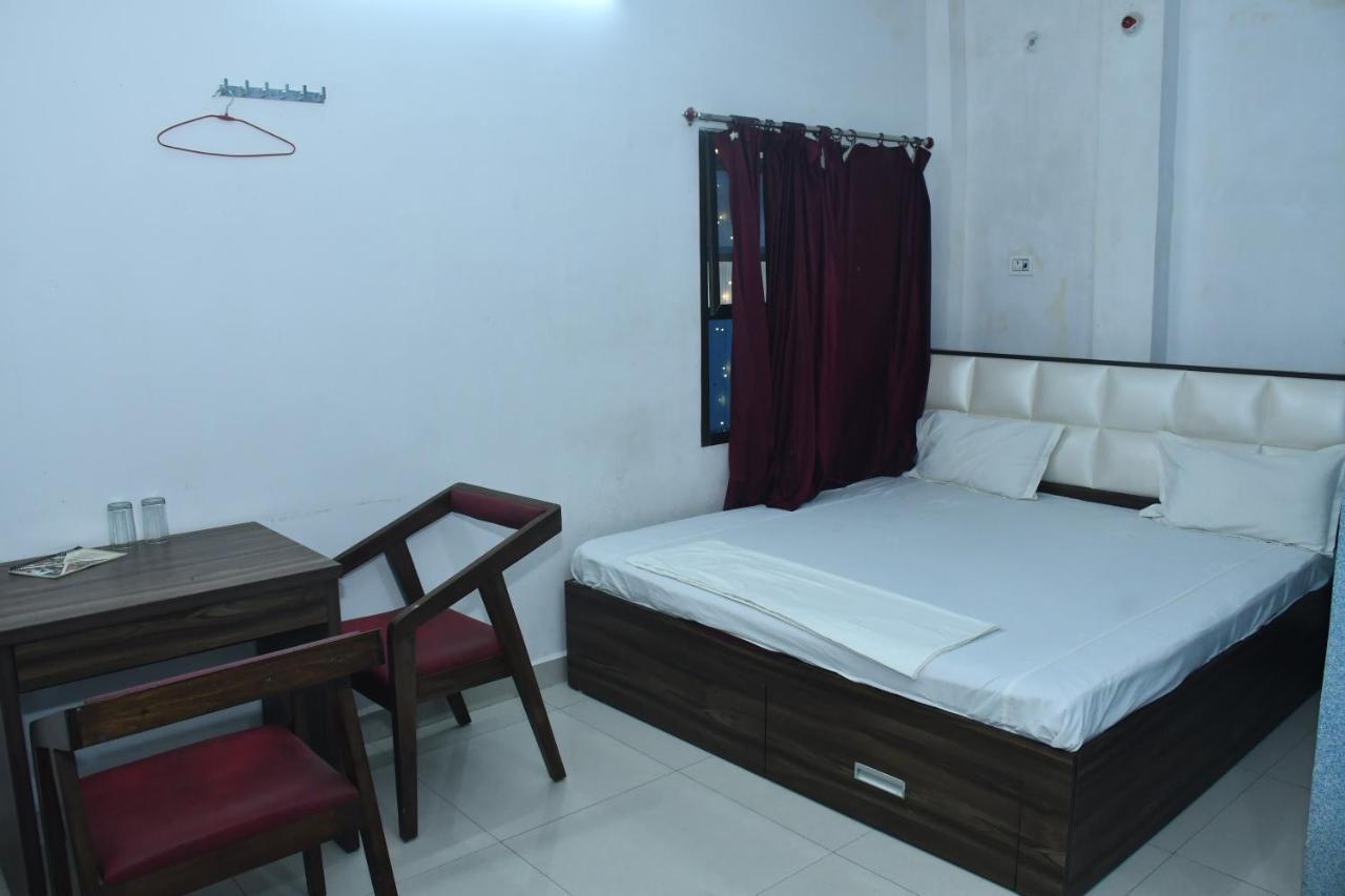Hotel Awadh Palace Sahjanwa Luaran gambar